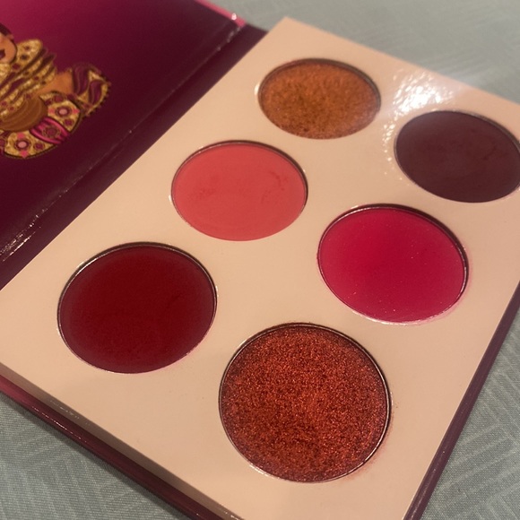 Juvia’s Place The Berries Eyeshadow Palette - Picture 2 of 3